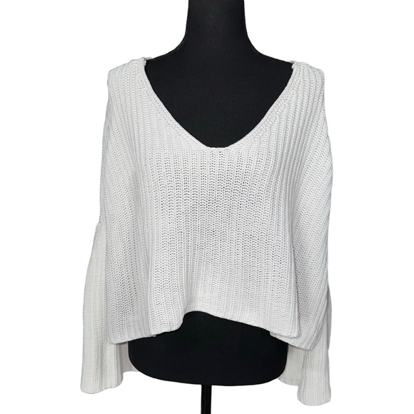 Free People Damsell Bell Sleeve Chunky Knit Cropped Sweater-Size Small - Picture 2 of 10